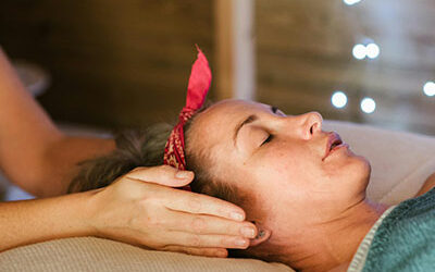 La socio-esthétique : un soutien pour se sentir mieux pendant les traitements